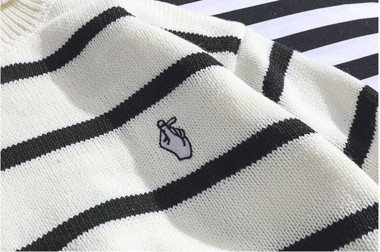 Comfortable T-Neck Sweater — Effortless Warmth & Classic Simplicity