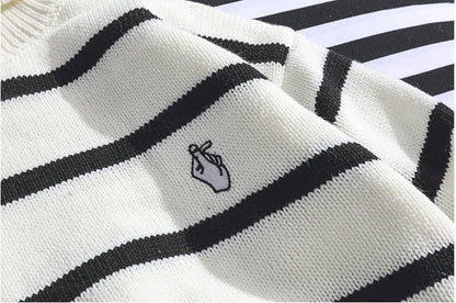 Comfortable T-Neck Sweater — Effortless Warmth & Classic Simplicity